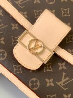 LV  Dauphine Soft GM  SIZE:28 x 20 x 11 cm