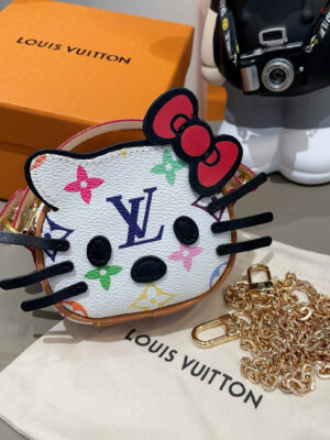 LV X Hello Kitty   White SIZE:10×8×4 cm